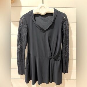 03322 Collection navy tunic lace sleeves size T2-